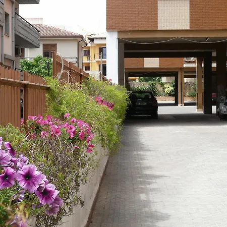 Aparthotel Royal 3*